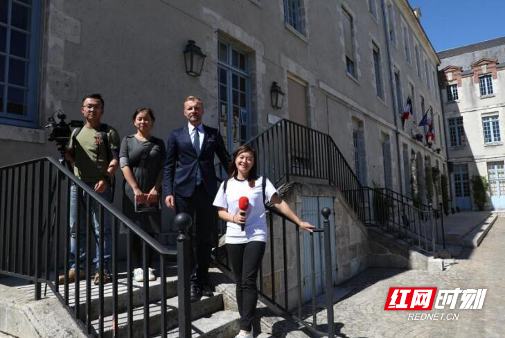 揭秘真相，关于新奥今天开奖号码与百分之百准确预测的背后故事